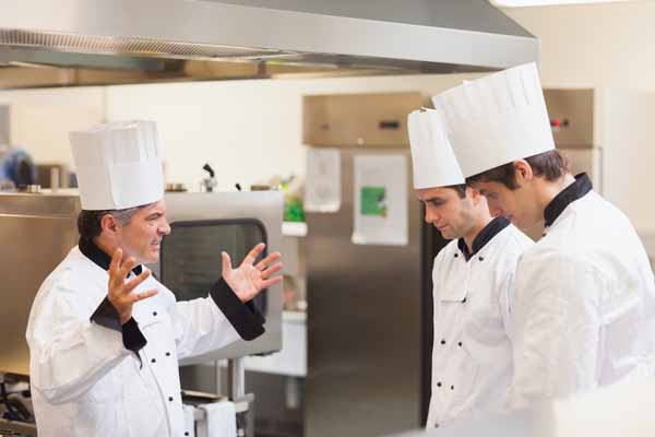 Clear Communication for Restaurant Managers